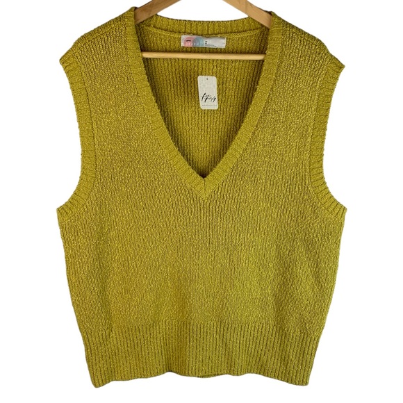 Free People Sweaters - NWT Free people beach women’s olive knitted oversized sleeveless vest size med